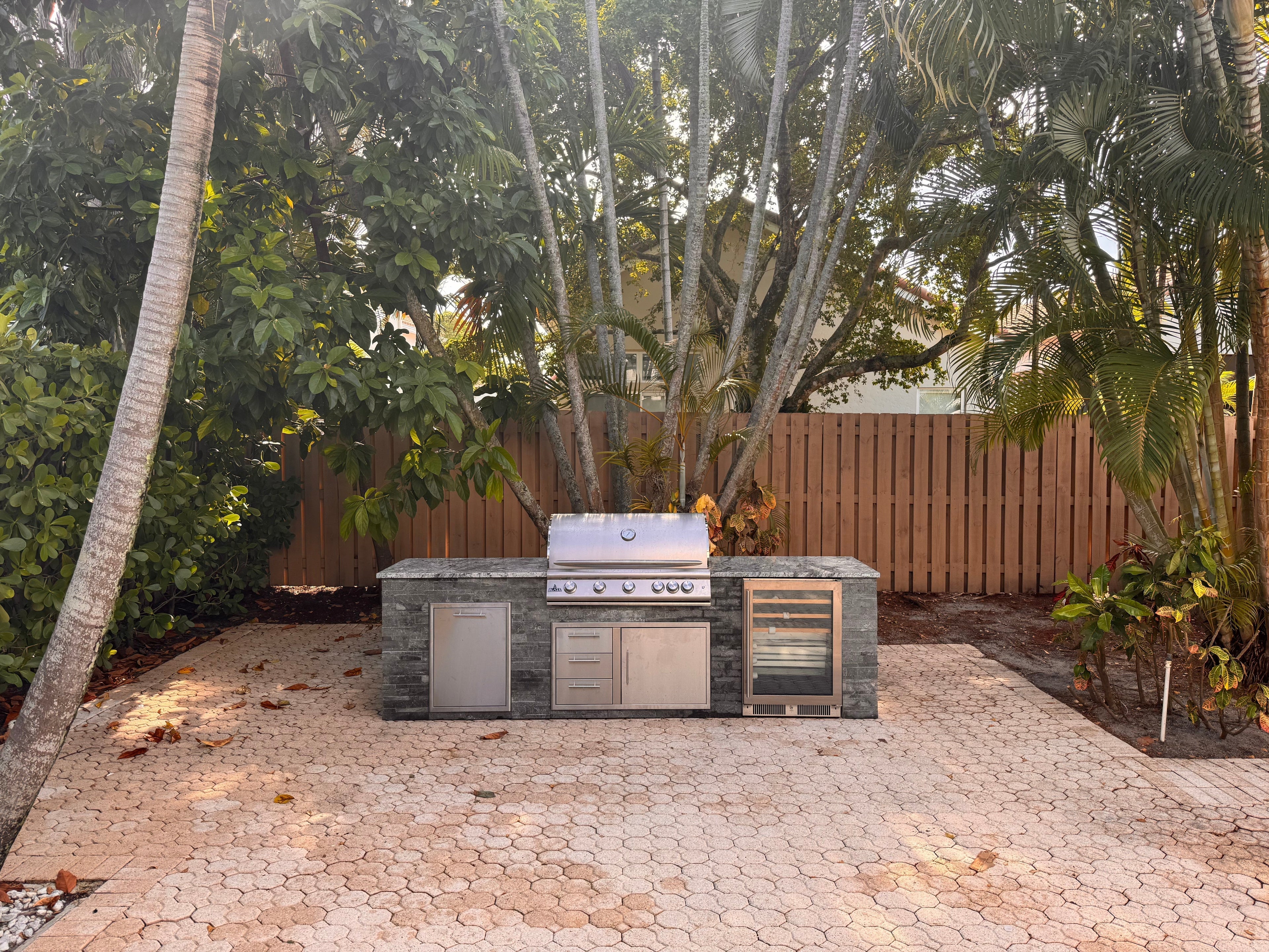 The Rodriguez Family’s 12 ft Outdoor Kitchen in Miami, FL