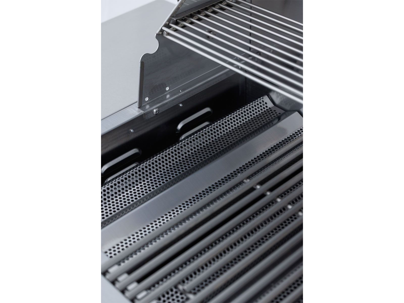 Blaze BCM 25-in 3-Burner Built-In Gas Grill